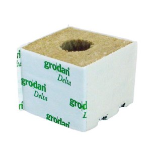 Cube Laine De Roche 7.5X7.5X7.5 cm Avec Trou Ø2.5CM Grodan